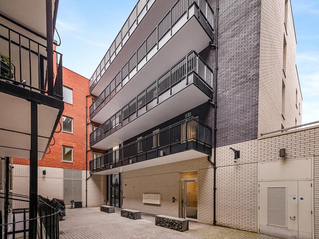 301 Mercers Walk