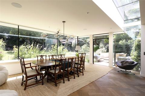 28 Bathgate Road, London, SW19 5PN