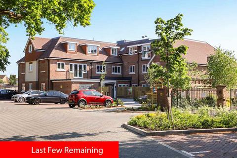 2 bedroom apartment for sale, Walton Road, West Molesey, KT8