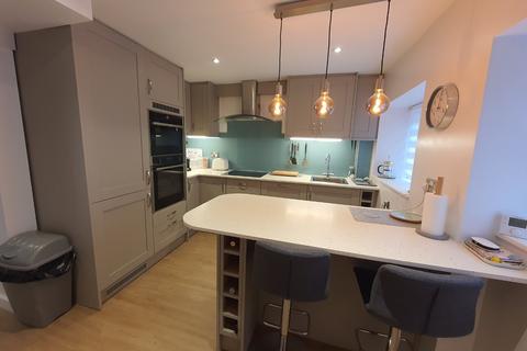 2 bedroom end of terrace house for sale, Compton Road, South Petherton, TA13