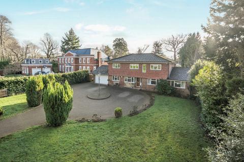 Mark Way, Godalming, Surrey, GU7