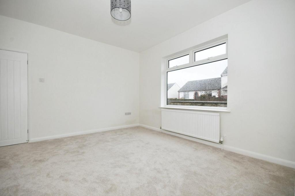 BEDROOM 1 02.jpg