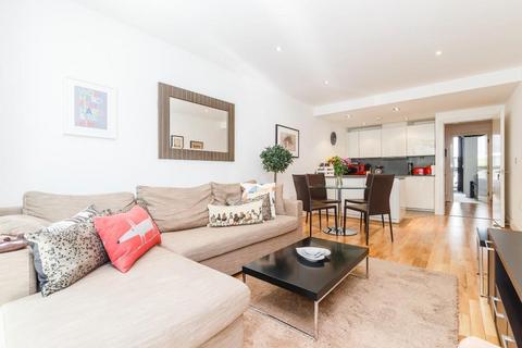 2 bedroom detached house to rent, Times Square, City Quarter, London, E1