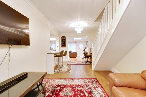 101 Corran Way, South Ockendon, RM15 6AP