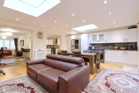 101 Corran Way, South Ockendon, RM15 6AP