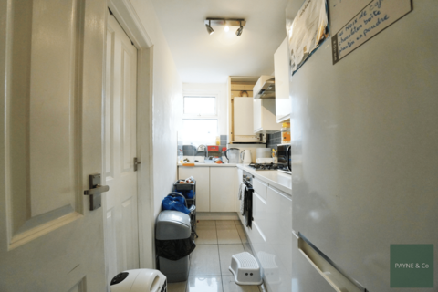 2 bedroom flat for sale, Green Lane, ILFORD, IG1