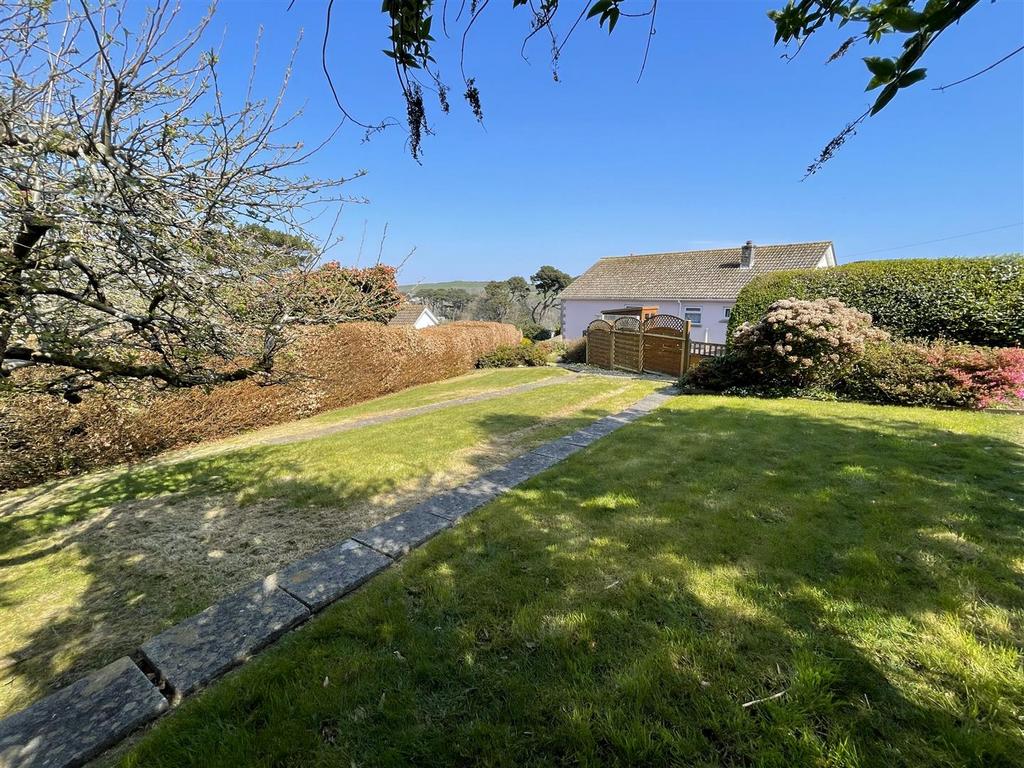 Rear garden .jpg