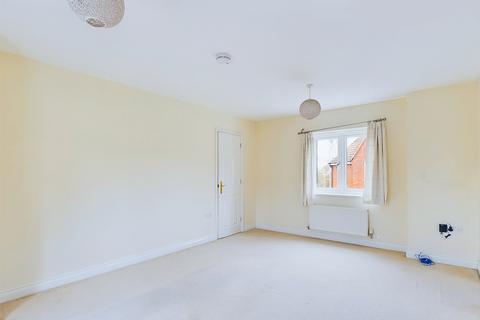 2 bedroom coach house for sale, Stackpole Crescent, Swindon SN25