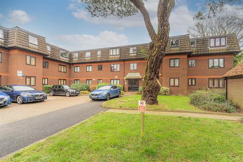 1 bedroom flat for sale, Woodridge Close, Enfield