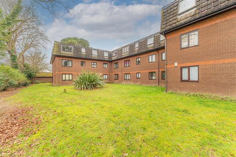 34 Woodridge Close, Enfield, EN2 8HJ