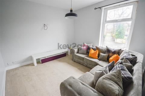 2 bedroom flat to rent, Beighton Road, Woodhouse, S13