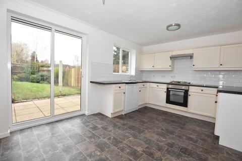 3 bedroom semi-detached house to rent, Shunters Drift, Barlborough, Chesterfield, S43 4WL