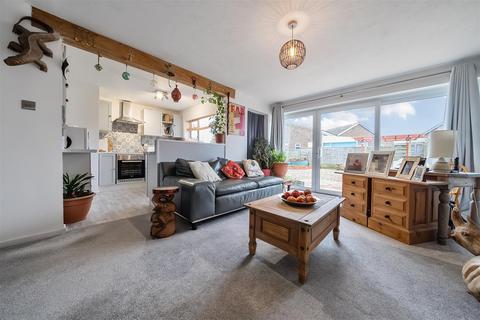 2 bedroom detached bungalow for sale, Conway Drive, Pagham