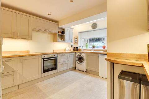 3 bedroom terraced house for sale, St. Martins Close, Harpenden, Hertfordshire, AL5