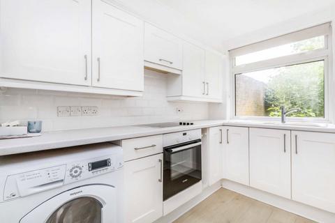 1 bedroom flat to rent, Harrowdene Gardens, Teddington TW11