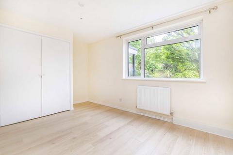 1 bedroom flat to rent, Harrowdene Gardens, Teddington TW11