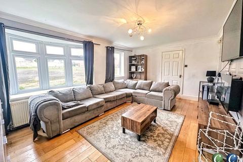 3 bedroom detached house for sale, Joseph Dix Drive, Rugeley, WS15 2PU