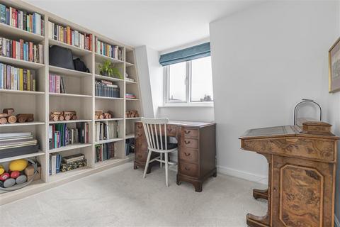 3 bedroom flat for sale, Reporton Road, SW6