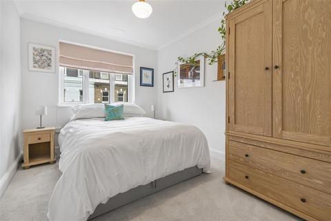 3 bedroom flat for sale, Reporton Road, SW6