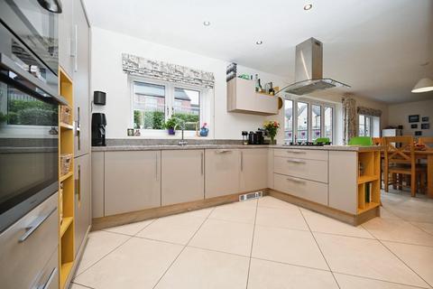 5 bedroom detached house for sale, Harewood Drive, Apperley Bridge