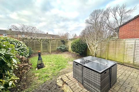 2 bedroom semi-detached house for sale, Apple Cottages, Bovingdon HP3