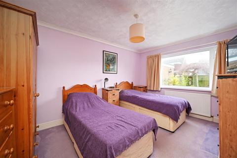 9 Burbage Close, Dronfield Woodhouse, Dronfield, S18 8ZE