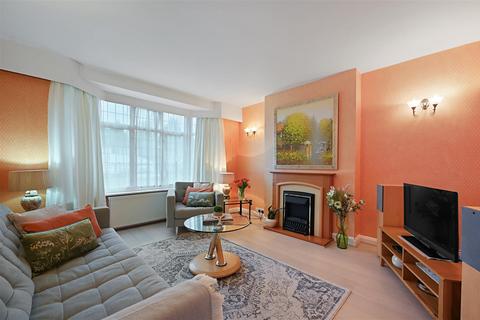 4 bedroom house for sale, Hillcroft Crescent, Oxhey Hall, Watford WD19 4PA