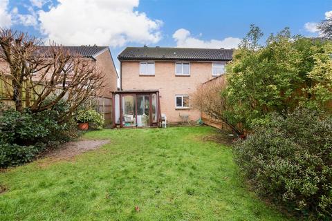 15 Aubrietia Close, Romford, RM3 0XG