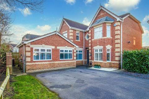 5 bedroom detached house for sale, Belfry Way, Normanton WF6