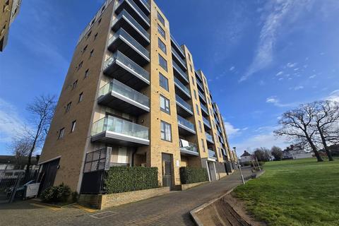 2 bedroom flat for sale, Ridding Lane, Greenford