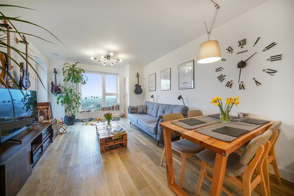 48 Goshawk Court, Ridding Lane - pq Yw Lre YL4 UC27 FVW