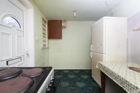 3 Hagg Hill, Emley, Huddersfield, HD8 9QT
