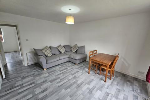 2 bedroom flat to rent, Maukinfauld Road, Tollcross