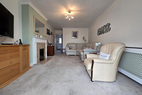 3 bedroom bungalow for sale, Pelican Close, Westward Ho!