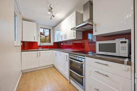 2 bedroom maisonette to rent, Colet Gardens, London, W14