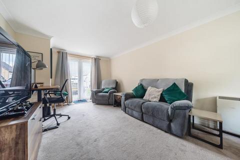 2 bedroom flat for sale, Shilton Park,  Carterton,  Oxfordshire,  OX18