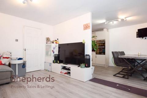 3 bedroom end of terrace house for sale, Cavell Road, Cheshunt EN7