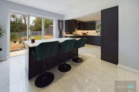 4 bedroom detached house for sale, Priory Close, Dudley DY1