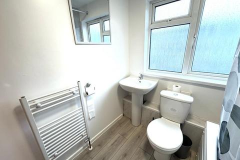 4 bedroom end of terrace house to rent, Hayes Close, Bristol BS2