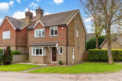 3 bedroom detached house for sale, Old Brighton Road South, Crawley RH11