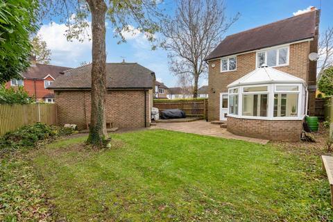 3 bedroom detached house for sale, Old Brighton Road South, Crawley RH11