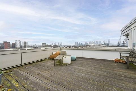 Eastern Quay Apartments, Royal Docks, London, E16