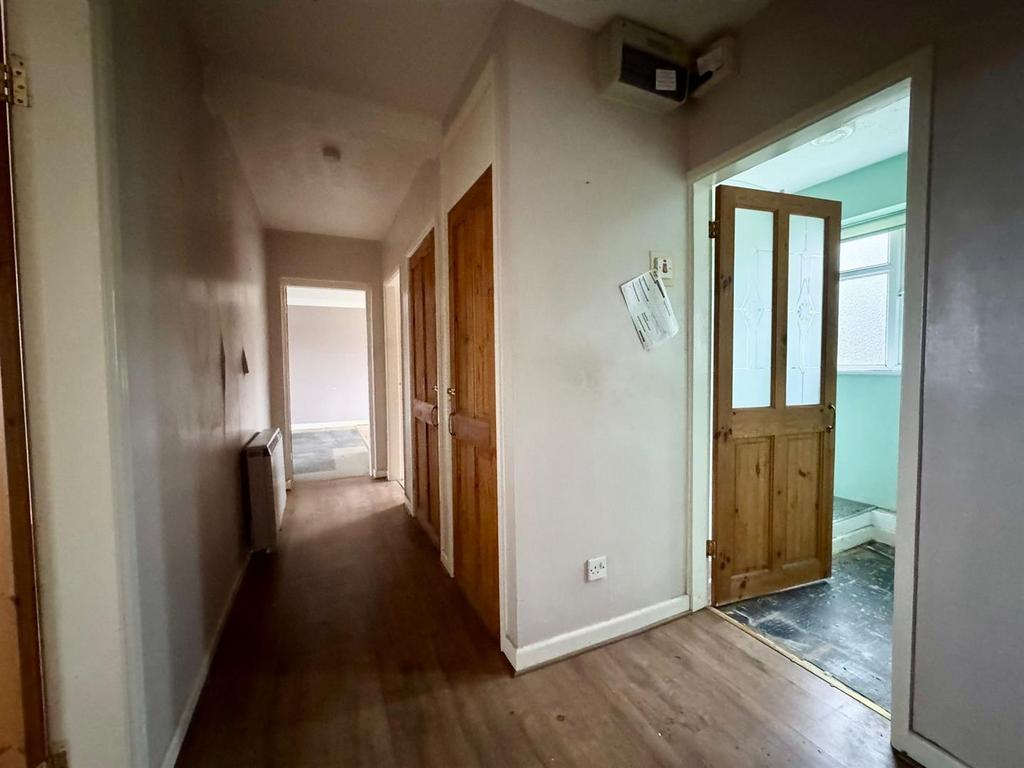 Hall way 2.jpg