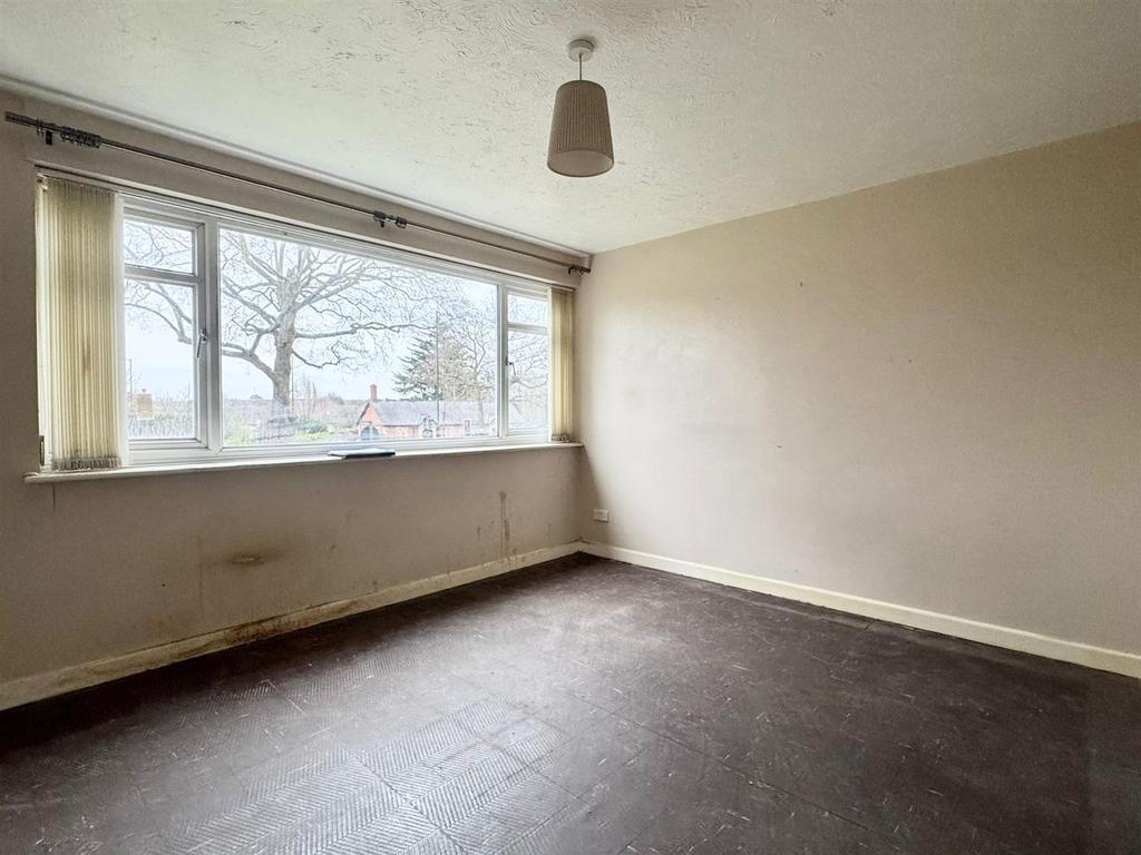 Bedroom..jpg