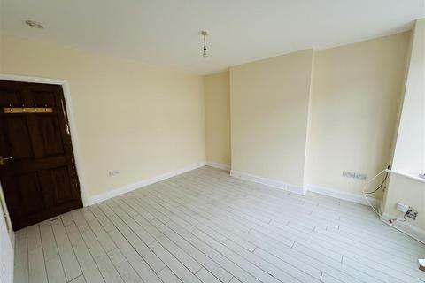 1 bedroom flat to rent, Croft Road, Stockingford, CV10 7DN