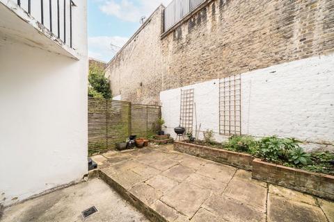 Flat B, 37 Tunstall Road, London, SW9 8BZ