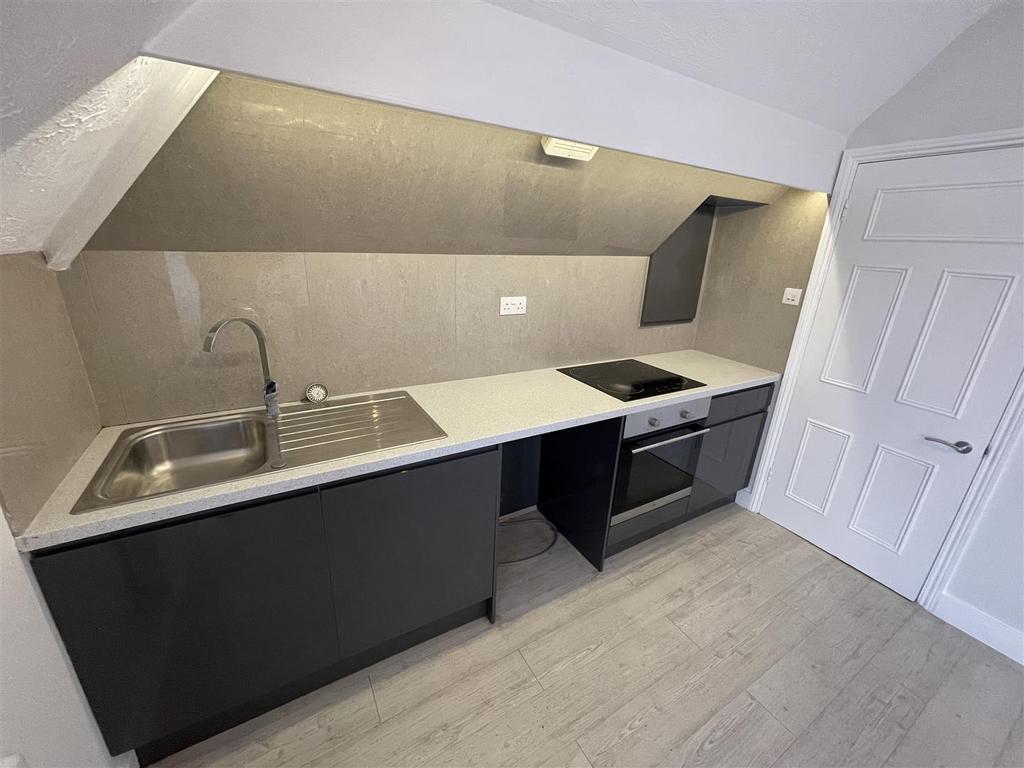 KITCHEN 2.jpeg