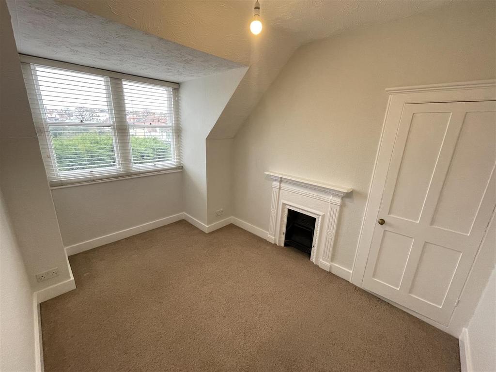 BEDROOM 2.jpeg