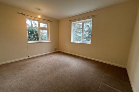 2 bedroom flat to rent, Langdon Road, Poole BH14