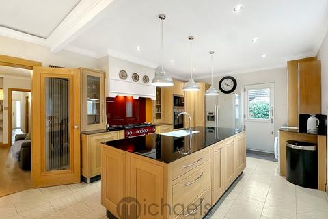 5 bedroom detached house for sale, Church Road, Layer-de-la-Haye, Colchester, CO2